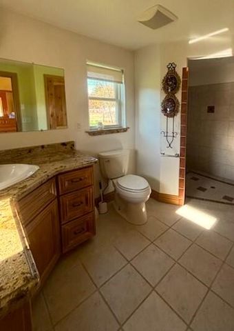 218 Long Branch Road, Eagle Point, OR 97524