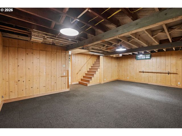 3434 Ne PEERLESS Pl, Portland, OR 97232