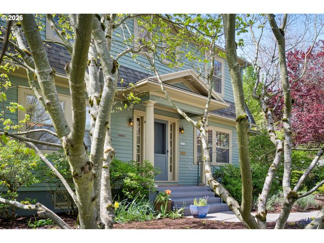 3434 Ne PEERLESS Pl, Portland, OR 97232