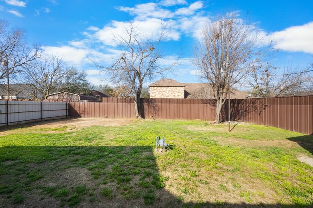 1409 18th Street, Bridgeport, TX 76426