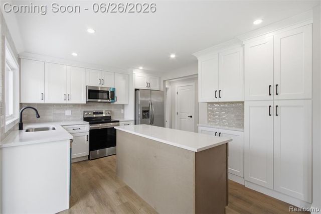 54319 Bradshaw Drive, New Baltimore, MI 48047
