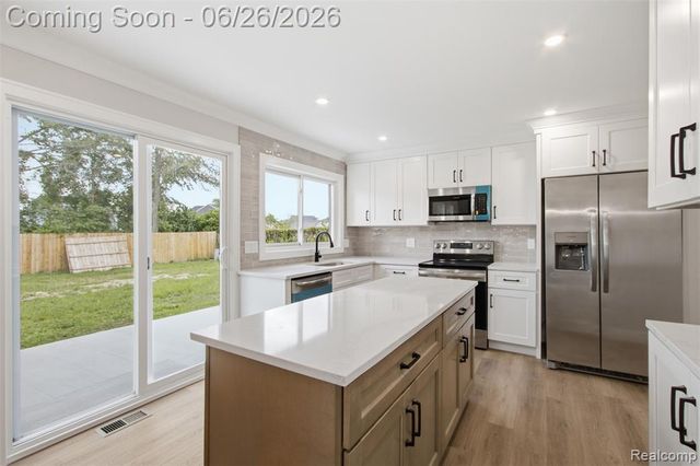 54319 Bradshaw Drive, New Baltimore, MI 48047