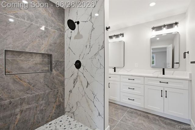54319 Bradshaw Drive, New Baltimore, MI 48047