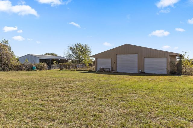 1336 S Fm 1174 S, Bertram, TX 78605