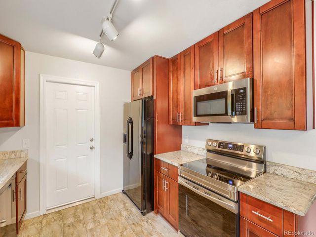 16398 E Warren Avenue, Aurora, CO 80013