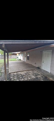 7331 Glen MNR, San Antonio, TX 78239