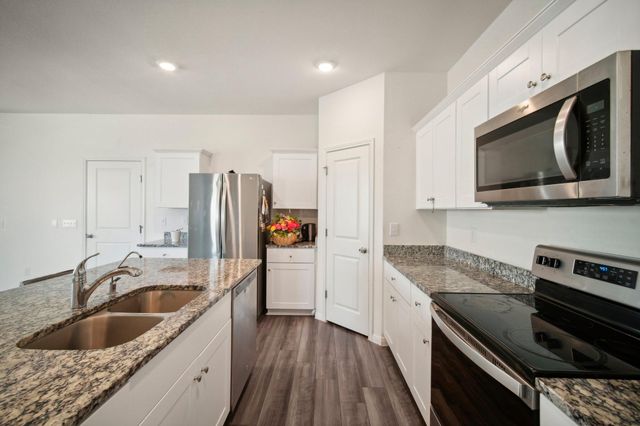 403 Red Fish LN E, Hutto, TX 78634
