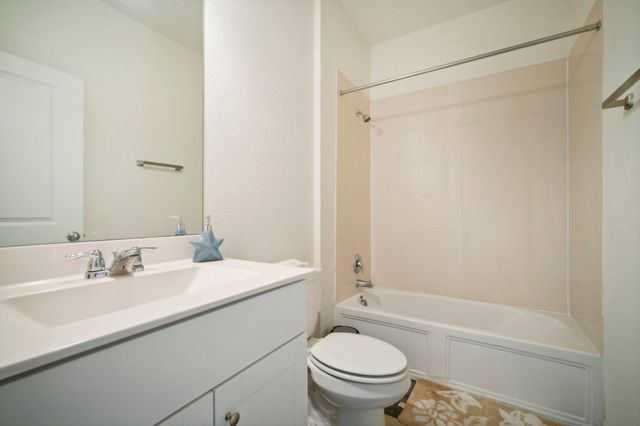 403 Red Fish LN E, Hutto, TX 78634