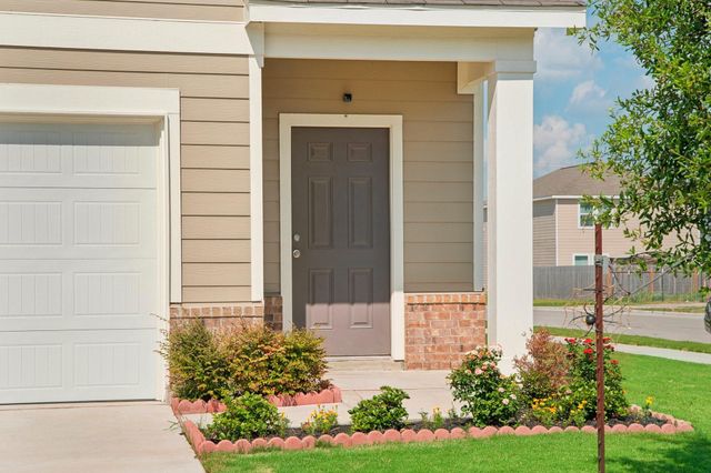 403 Red Fish LN E, Hutto, TX 78634
