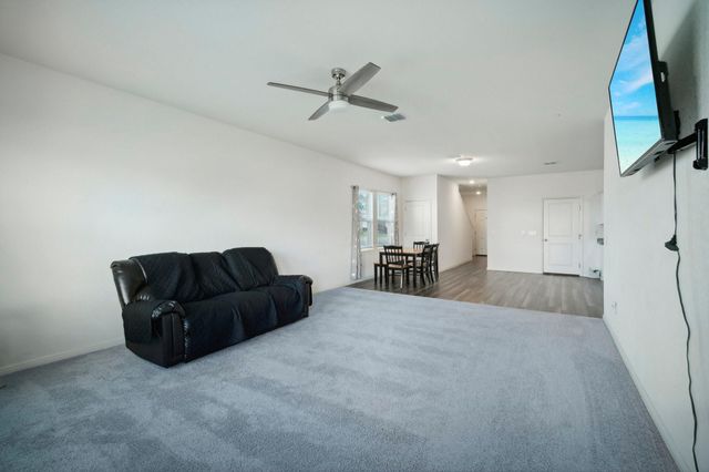 403 Red Fish LN E, Hutto, TX 78634