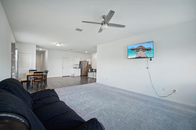403 Red Fish LN E, Hutto, TX 78634