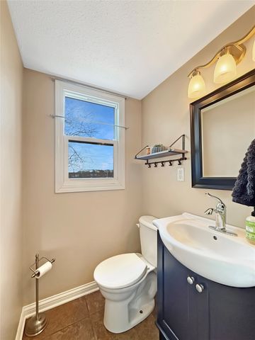 4149 Boyd Street, Des Moines, IA 50317