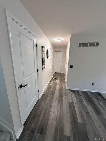 17014 Newbury Avenue, Macomb Township, MI 48044