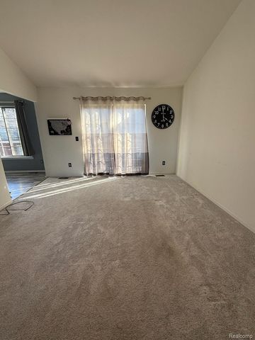 17014 Newbury Avenue, Macomb Township, MI 48044