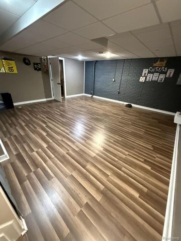 17014 Newbury Avenue, Macomb Township, MI 48044