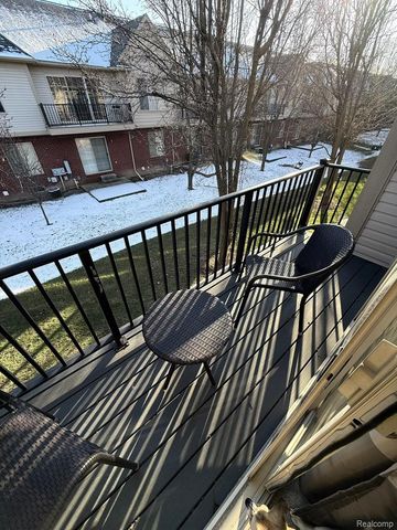 17014 Newbury Avenue, Macomb Township, MI 48044