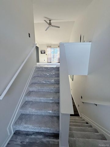 17014 Newbury Avenue, Macomb Township, MI 48044