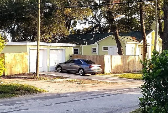 2259 2ND AVE N, St Petersburg, FL 33713