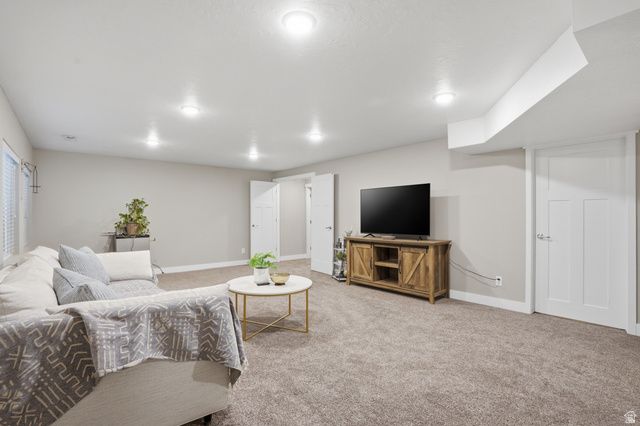 6785 S 700 E, Midvale, UT 84047