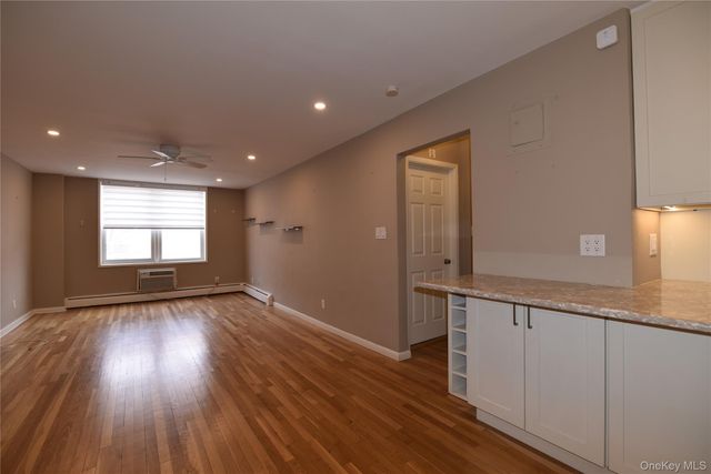 54-44 Little Neck Parkway 6H, Little Neck, NY 11362