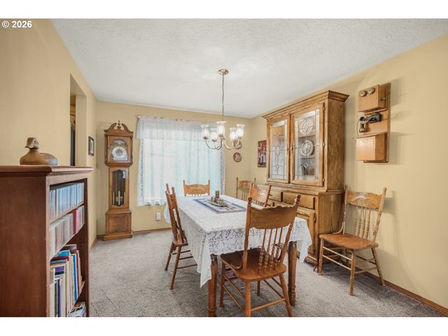 16216 Sw 104TH Ave, Portland, OR 97224