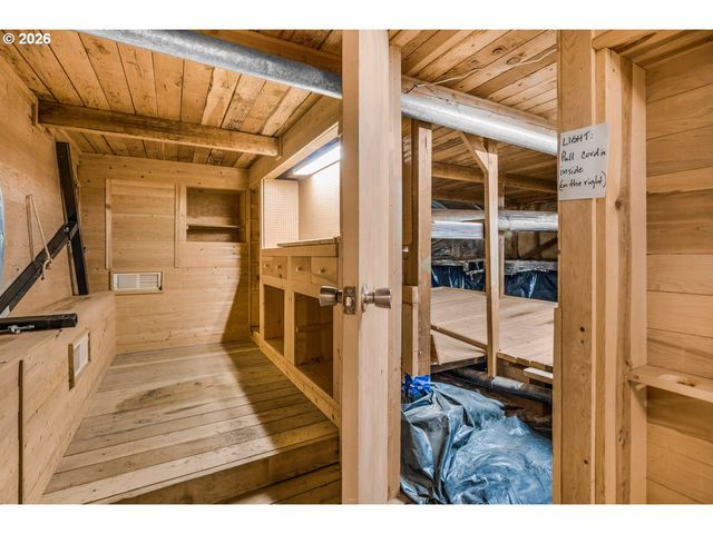 16216 Sw 104TH Ave, Portland, OR 97224