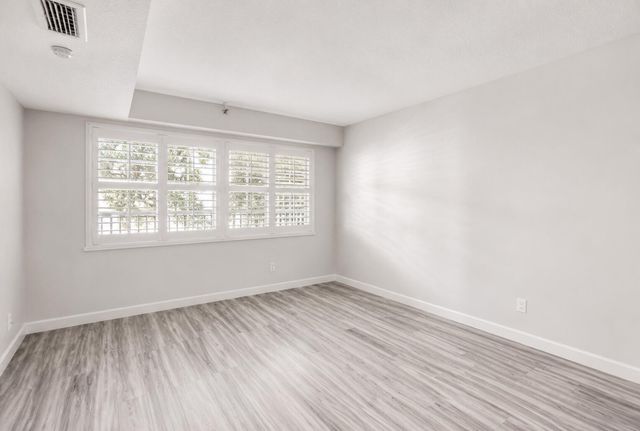 2900 N Course Drive 208, Pompano Beach, FL 33069