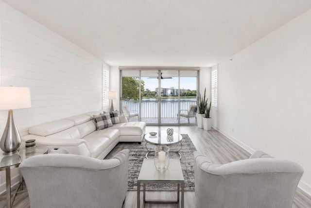 2900 N Course Drive 208, Pompano Beach, FL 33069