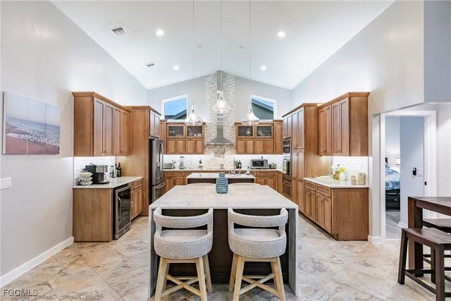 607 SW 57th ST, Cape Coral, FL 33914