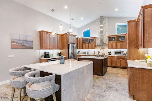 607 SW 57th ST, Cape Coral, FL 33914