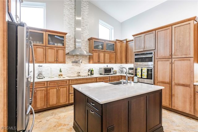 607 SW 57th ST, Cape Coral, FL 33914