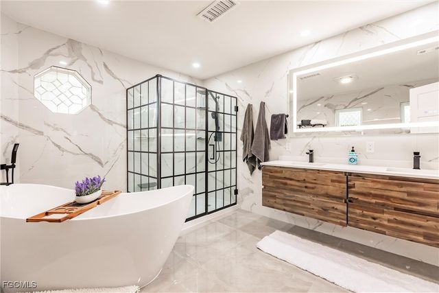 607 SW 57th ST, Cape Coral, FL 33914