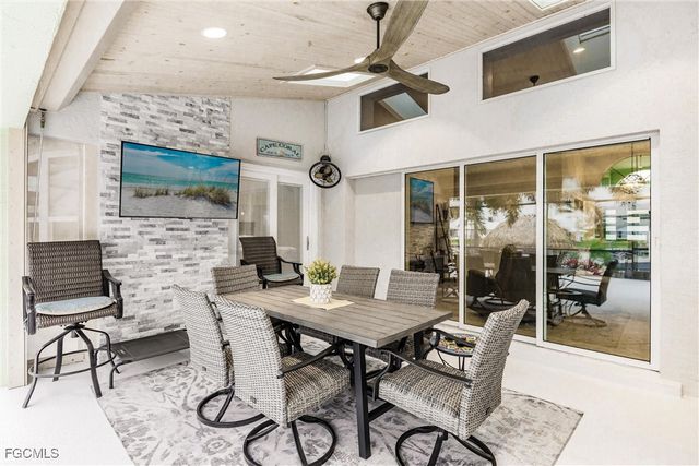 607 SW 57th ST, Cape Coral, FL 33914