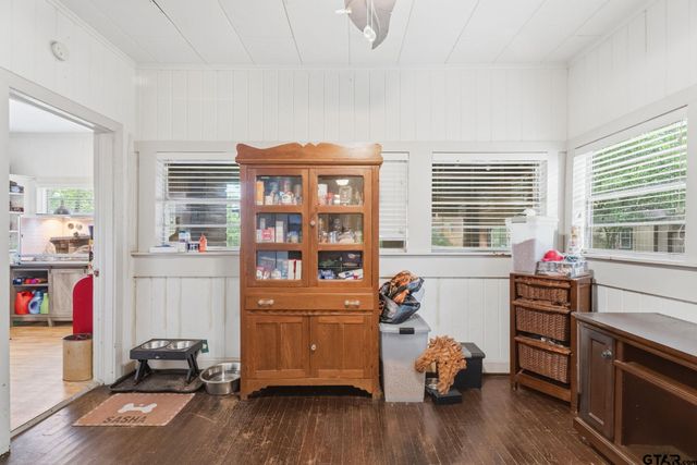 1011 W Rusk, Tyler, TX 75701
