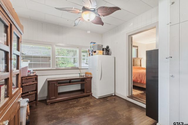 1011 W Rusk, Tyler, TX 75701