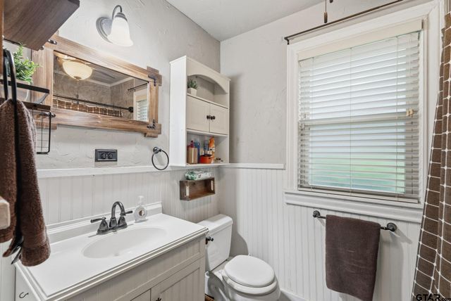 1011 W Rusk, Tyler, TX 75701