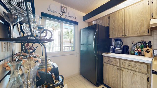 2205 BELLEAIR ROAD A13, Clearwater, FL 33764