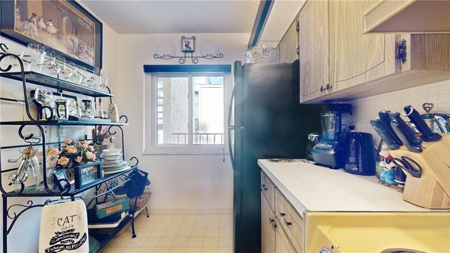 2205 BELLEAIR ROAD A13, Clearwater, FL 33764