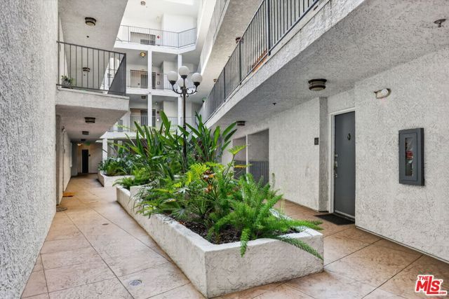 4401 Sepulveda Boulevard 104, Los Angeles, CA 91403