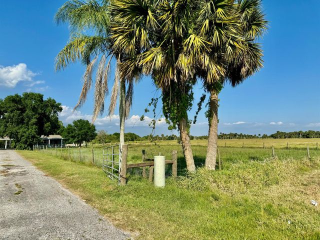 5200 Us Highway 98, Okeechobee, FL 34972
