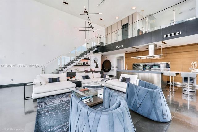 888 Biscayne Blvd 5112, Miami, FL 33132