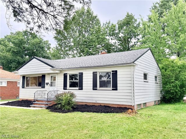 19304 Mayfair Lane, Warrensville Heights, OH 44128