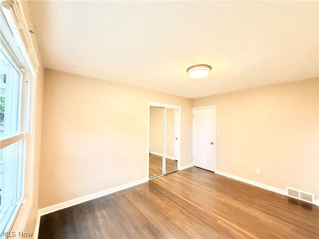 19304 Mayfair Lane, Warrensville Heights, OH 44128