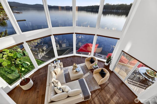 2007 E Lake Sammamish Parkway NE, Sammamish, WA 98074