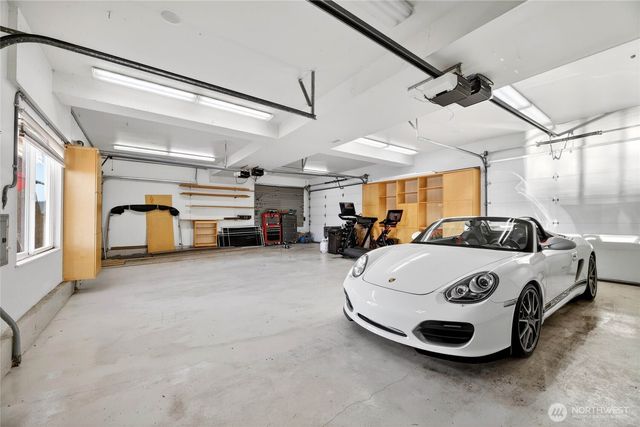 2007 E Lake Sammamish Parkway NE, Sammamish, WA 98074