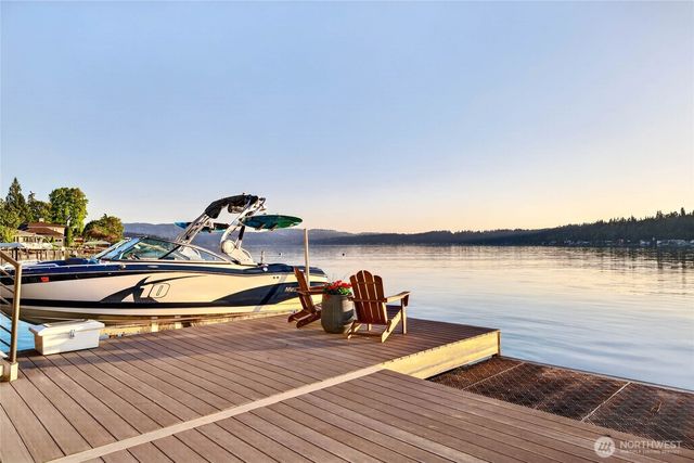 2007 E Lake Sammamish Parkway NE, Sammamish, WA 98074