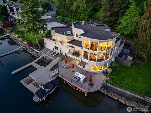 2007 E Lake Sammamish Parkway NE, Sammamish, WA 98074