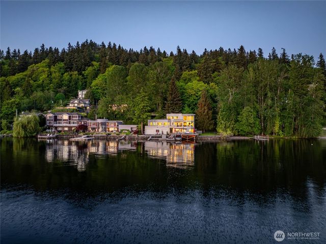2007 E Lake Sammamish Parkway NE, Sammamish, WA 98074
