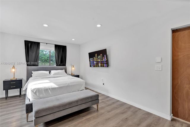 8610 NW 25th St, Sunrise, FL 33322