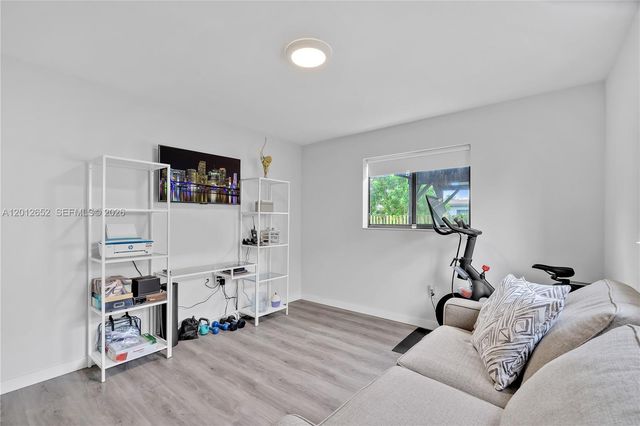 8610 NW 25th St, Sunrise, FL 33322